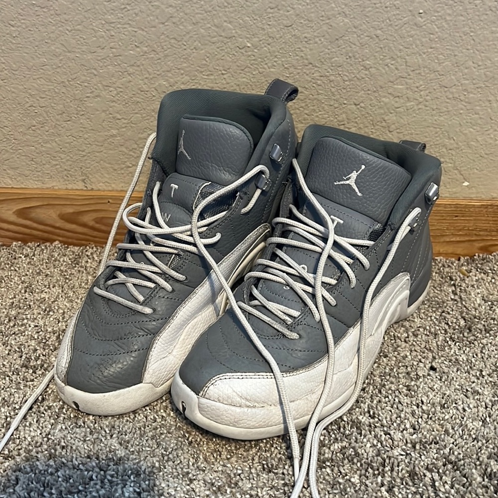 Jordan 12s 7Y